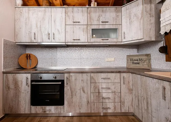 Suzana Mikros Prinos